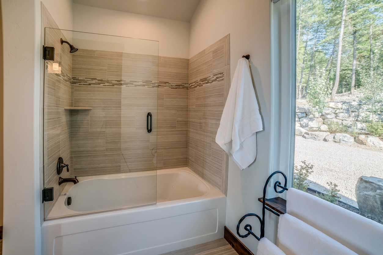 Shower & Tub Repair in Vero Lake Estates